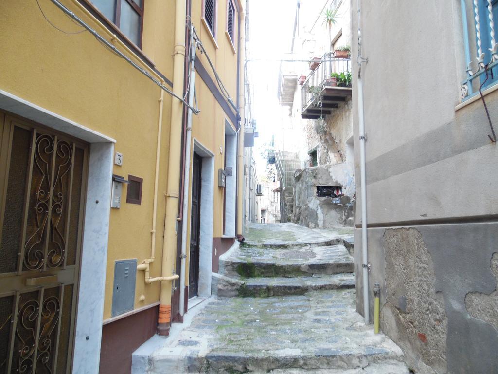 Siciliana Apartman Caronia Kültér fotó